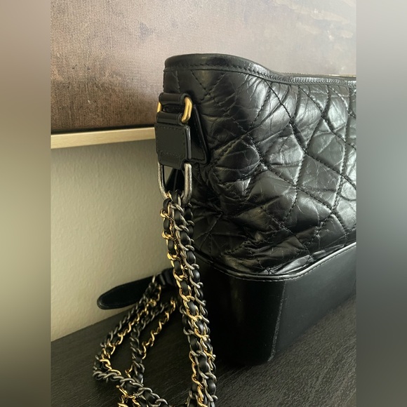 Chanel Gabrielle Hobo Quilted Aged Calfskin in Medium - Picture 6 of 16